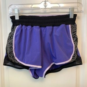 lululemon hotty hot shorts 4